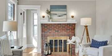 The Art of Accurate Home Value: Balancing Market Insights and Personal Factors