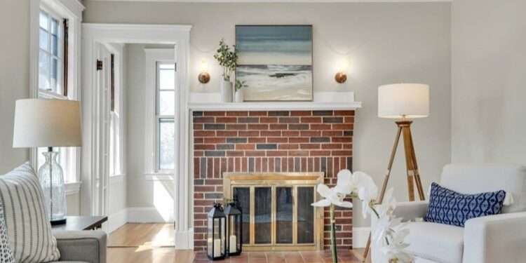 The Art of Accurate Home Value: Balancing Market Insights and Personal Factors